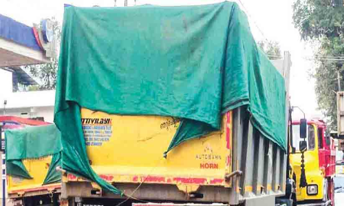 അനധികൃത മണ്ണ് ഖനനം: കർശന നടപടിയുമായി പൊലീസ് അനധികൃത മണ്ണ് ഖനനം: കർശന നടപടിയുമായി പൊലീസ്