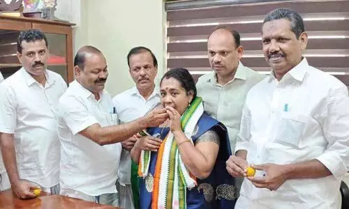 വൈസ് പ്രസിഡന്‍റിന്‍റെ വോട്ട് അസാധു; നറുക്കെടുപ്പ് ഭാഗ്യത്തിൽ വണ്ടൂരിൽ ഭരണം നിലനിർത്തി യു.ഡി.എഫ്