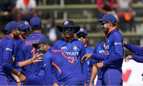 ശാർദുൽ ഠാകുറിന് മൂന്നു വിക്കറ്റ്; സിംബാബ്‍വെയെ 161 റൺസിലൊതുക്കി ഇന്ത്യ