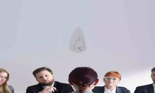 അഭിമുഖത്തിനിടെ യുവതിയുടെ വയസു ചോദിച്ചു; സ്പാനിഷ് റസ്റ്റാറന്റിന് മൂന്നരലക്ഷം രൂപ പിഴയിട്ട് കോടതി