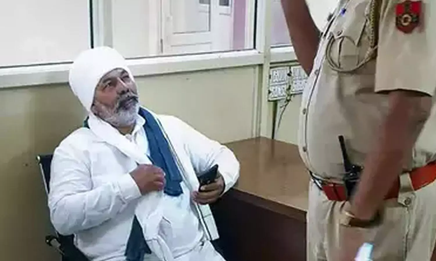 ജന്തർ മന്ദിറിലെ സമരത്തിൽ പങ്കെടുക്കാനെത്തിയ രാകേഷ് ടിക്കായത്ത് കസ്റ്റഡിയിൽ