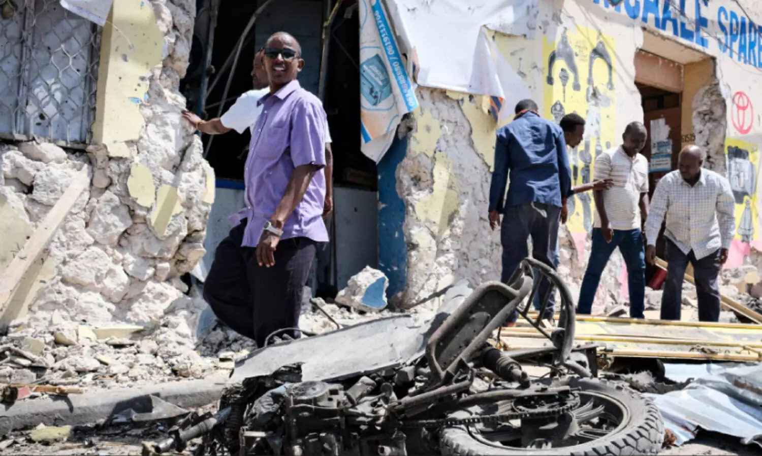 30 മണിക്കൂർ നീണ്ട പോരാട്ടം; സൊമാലിയൻ ഹോട്ടലിൽനിന്ന് ബന്ദികളെ ഒഴിപ്പിച്ചു