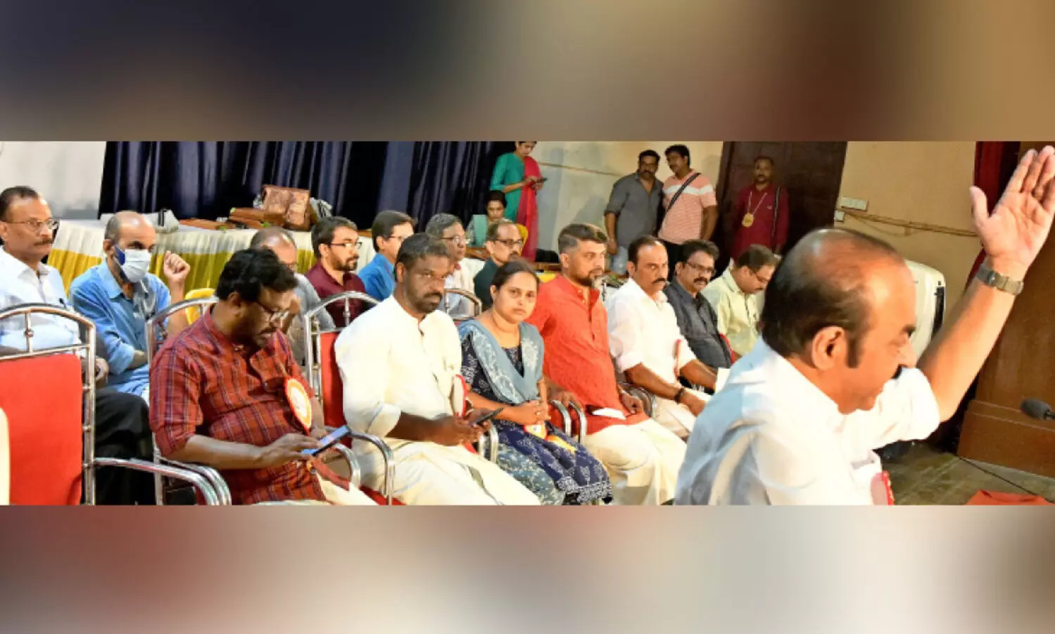 നിഷ്പക്ഷ മാധ്യമപ്രവർത്തനത്തിൽ രാഷ്ട്രീയം കലർത്തരുത് -പ്രതിപക്ഷ നേതാവ്