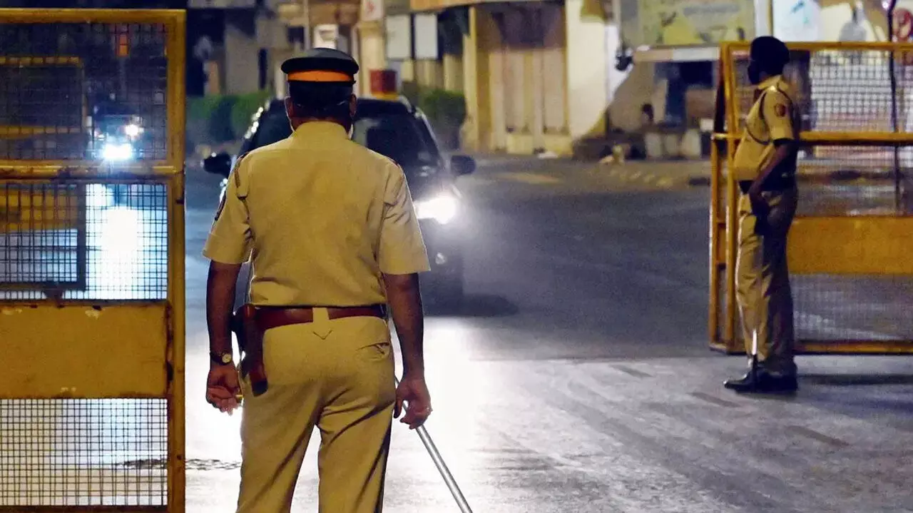 mumbai police 78998 mumbai police 78998