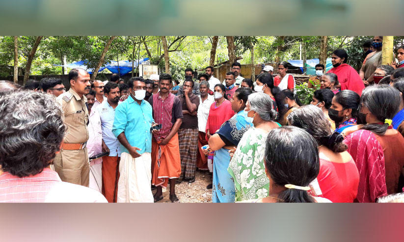 ദേശീയപാത നിർമാണ കമ്പനിക്കെതിരെ നാട്ടുകാരുടെ പ്രതിഷേധം ദേശീയപാത നിർമാണ കമ്പനിക്കെതിരെ നാട്ടുകാരുടെ പ്രതിഷേധം