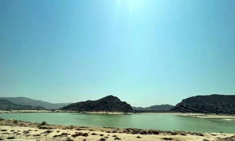 കണ്ണീര് തടഞ്ഞ് തടയണകള് കണ്ണീര് തടഞ്ഞ് തടയണകള്