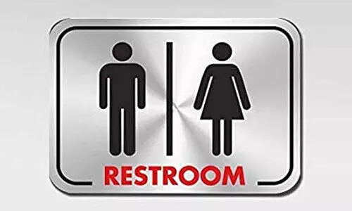 എണ്ണമൊപ്പിക്കാൻ മാത്രമായി വിദ്യാലയങ്ങളിലെ മൂത്രപ്പുരകൾ എണ്ണമൊപ്പിക്കാൻ മാത്രമായി വിദ്യാലയങ്ങളിലെ മൂത്രപ്പുരകൾ