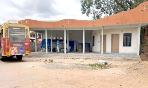 ഇനിയും യാഥാർഥ്യമാകാതെ ബസ് ഡിപ്പോയിലെ കാത്തിരിപ്പ് കേന്ദ്രം ഇനിയും യാഥാർഥ്യമാകാതെ ബസ് ഡിപ്പോയിലെ കാത്തിരിപ്പ് കേന്ദ്രം