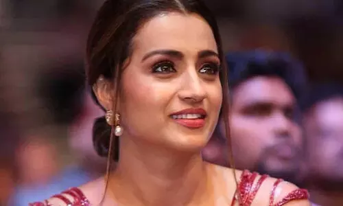 തൃഷ രാഷ്ട്രീയത്തിലേക്കെന്ന വാർത്തകൾ തള്ളി നടിയുടെ അമ്മ