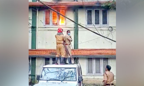 കൊല്ലം കലക്ടറുടെ ഓഫീസിന് തീപിടുത്തം;​ നശിച്ചത് 13 ലക്ഷത്തിന്‍റെ ടി.വി, വ്യക്തമാകാതെ ഫയലുകളുടെ വിവരങ്ങൾ