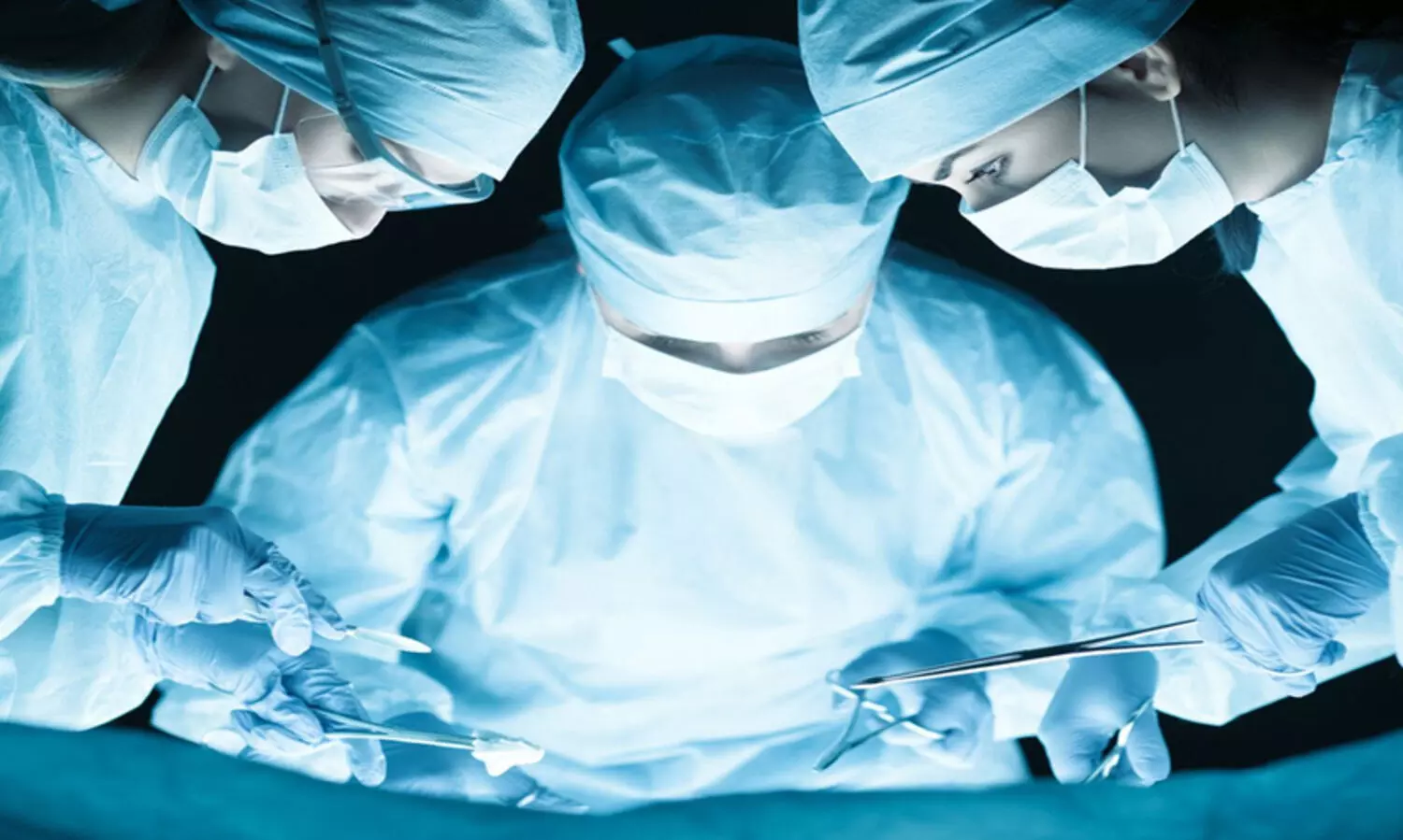 മദ്യപാനത്തിനിടെ യുവാവിന്റെ സ്വകാര്യ ഭാഗത്ത് സ്റ്റീൽ ഗ്ലാസ് കുത്തിക്കയറ്റി സുഹൃത്തുക്കൾ; പുറത്തെടുത്തത് 10 ദിവസത്തിന് ശേഷം