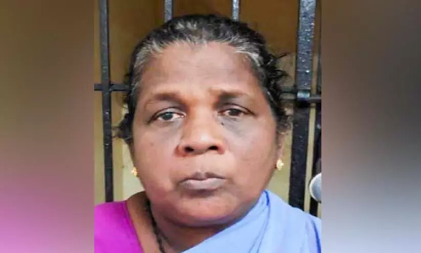 വിൽപനക്ക് കൊണ്ടുവന്ന കഞ്ചാവുമായി സ്ത്രീ പിടിയിൽ വിൽപനക്ക് കൊണ്ടുവന്ന കഞ്ചാവുമായി സ്ത്രീ പിടിയിൽ