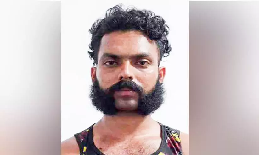 58 ബിയർ കുപ്പികളുമായി അന്തർസംസ്ഥാന തൊഴിലാളി പിടിയിൽ 58 ബിയർ കുപ്പികളുമായി അന്തർസംസ്ഥാന തൊഴിലാളി പിടിയിൽ