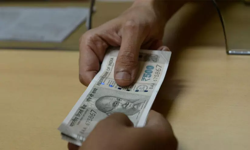 പുതുച്ചേരിയിൽ വീട്ടമ്മമാർക്ക് പ്രതിമാസം ആയിരം രൂപ ധനസഹായം പുതുച്ചേരിയിൽ വീട്ടമ്മമാർക്ക് പ്രതിമാസം ആയിരം രൂപ ധനസഹായം