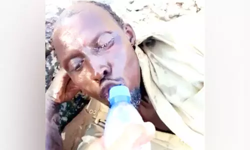 മരണം മുന്നിൽക്കണ്ട് സുഡാനി ഇടയൻ മരണം മുന്നിൽക്കണ്ട് സുഡാനി ഇടയൻ