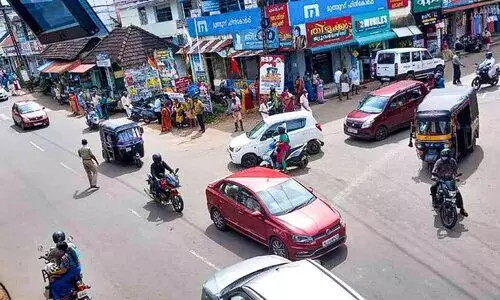 കുരുക്കിന്‍റെ കടമ്പകടക്കാതെ കടമ്പനാട്