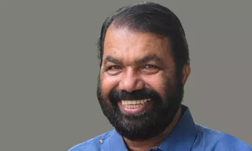 അടഞ്ഞുകിടക്കുന്ന സ്ഥാപനങ്ങളിലെ തൊഴിലാളികൾക്ക് 2000 രൂപ വീതം എക്സ്ഗ്രേഷ്യ