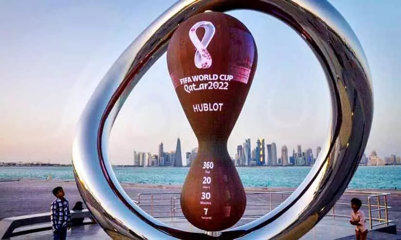 ആരാധകരെ ശാന്തരാകുവിൻ; ലോകകപ്പ് ഫുട്ബാൾ ദുബൈയിൽ കാണാം