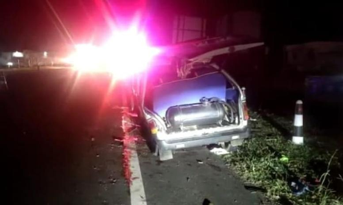 സേലത്ത് മിനിവാനും ബസും കൂട്ടിയിടിച്ച് ആറുമരണം