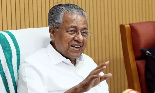 വലിയതുറയിലെയും ശംഖുമുഖത്തെയും തീരശോഷണത്തിന് കാരണം തുറമുഖ നിർമ്മാണമാണെന്ന് പറയാനാവില്ല-മുഖ്യമന്ത്രി