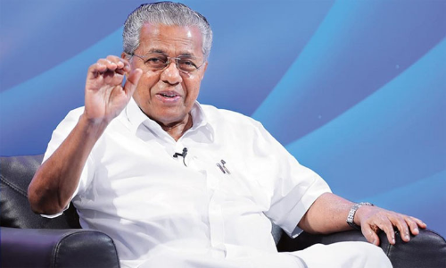 ഷാർജ ഭരണാധികാരിയെ റൂട്ട് മാറ്റി ക്ലിഫ് ഹൗസിൽ എത്തിച്ചുവെന്ന ആക്ഷേപം ശ്രദ്ധയിൽപ്പെട്ടില്ലെന്ന് മുഖ്യമന്ത്രി