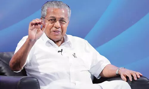 ഷാർജ ഭരണാധികാരിയെ റൂട്ട് മാറ്റി ക്ലിഫ് ഹൗസിൽ എത്തിച്ചുവെന്ന ആക്ഷേപം ശ്രദ്ധയിൽപ്പെട്ടില്ലെന്ന് മുഖ്യമന്ത്രി