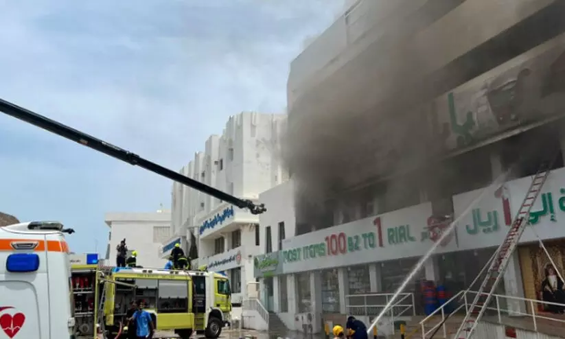 ദാർസൈത്തിലെ വ്യാപാരസ്ഥാപനത്തിൽ വൻ തീപിടിത്തം ദാർസൈത്തിലെ വ്യാപാരസ്ഥാപനത്തിൽ വൻ തീപിടിത്തം