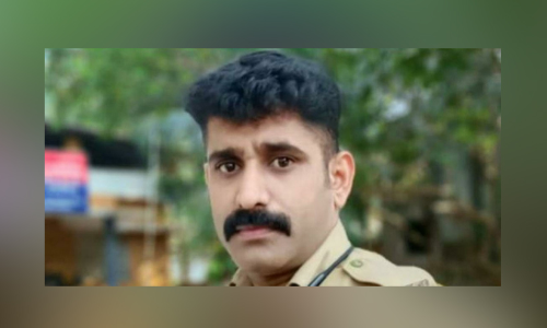 ഭാര്യയെ പൊലീസ് ഉദ്യോഗസ്ഥൻ മര്ദിച്ച് പരിക്കേൽപിച്ചതായി പരാതി ഭാര്യയെ പൊലീസ് ഉദ്യോഗസ്ഥൻ മര്ദിച്ച് പരിക്കേൽപിച്ചതായി പരാതി