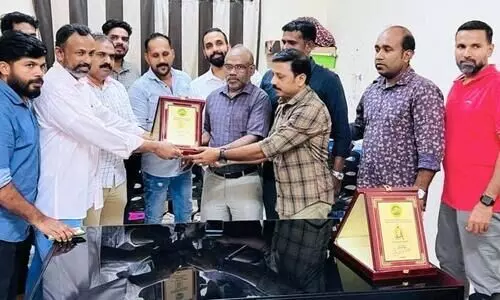 യാ​ത്ര​യ​യ​പ്പ്​ ന​ൽ​കി