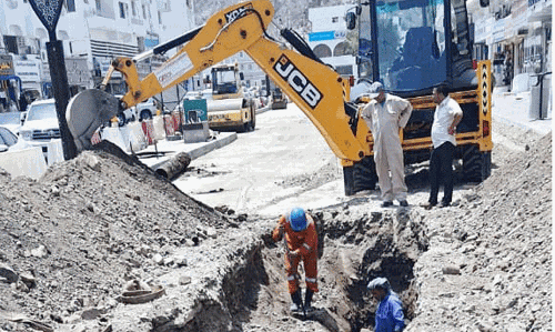 മത്രയിൽ ജലവിതരണ പൈപ്പ് പൊട്ടി