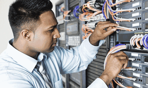 പെർമിറ്റ് ലഭിച്ച് അഞ്ചു വർഷത്തിനുള്ളിൽ 70 ശതമാനം സ്വദേശിവത്കരണം നടപ്പാക്കണം