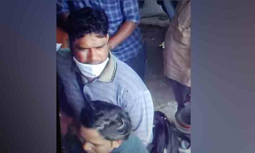 തോക്കുചൂണ്ടി രക്ഷപ്പെട്ട മോഷ്ടാക്കളെ പിടികൂടാനായില്ല; സ്കൂട്ടർ കണ്ടെത്തി