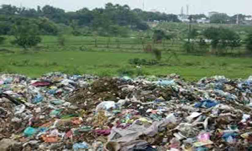 ജലാശയങ്ങളിൽ ശൗചാലയ മാലിന്യം തള്ളുന്ന സംഘങ്ങൾ സജീവം ജലാശയങ്ങളിൽ ശൗചാലയ മാലിന്യം തള്ളുന്ന സംഘങ്ങൾ സജീവം