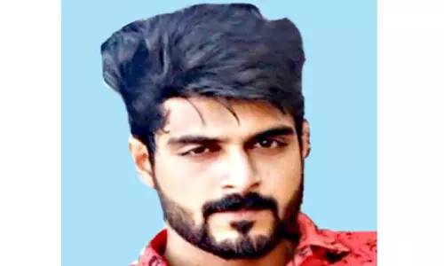 ബൈക്ക് പാലത്തിന്‍റെ കൈവരിയിലിടിച്ച് യുവാവ് മരിച്ചു