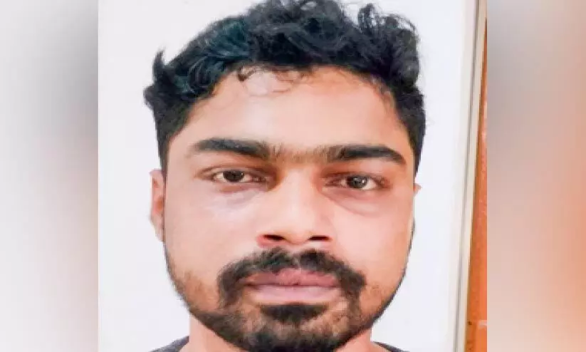 കഞ്ചാവുമായി യുവാവ് പിടിയിൽ കഞ്ചാവുമായി യുവാവ് പിടിയിൽ