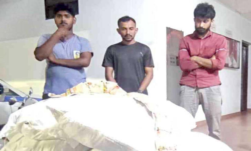 ആലപ്പുഴയിൽ പുകയില ഉൽപന്നവേട്ട; മൂന്നുപേർ പിടിയിൽ