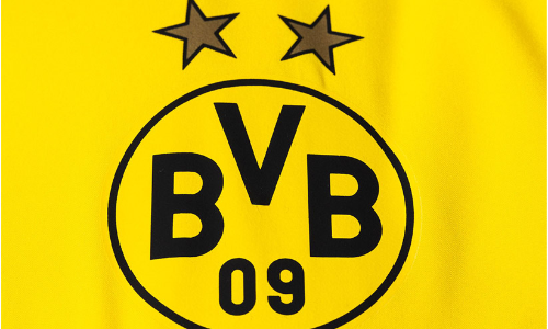 ചാമ്പ്യൻസ് ലീഗിൽ കളിക്കണം; ഒടുവിൽ ശമ്പളം വെട്ടിക്കുറക്കാനും തയാർ; ബൊറൂസിയ ഡോർട്മുണ്ട് സൂപ്പർതാരത്തെ വാങ്ങുമോ?