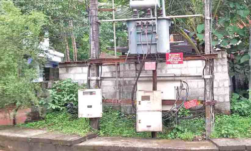 ട്രാൻസ്ഫോർമർ അപകട ഭീഷണി ഉയർത്തുന്നു