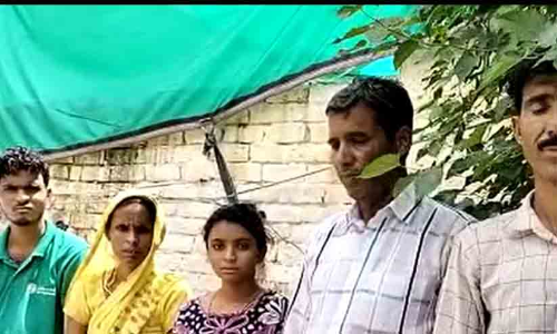 ഭിന്നശേഷിക്കാരായ മക്കളെ ചികിത്സിക്കാൻ സ്ഥലവും വീടും വിറ്റ ഹിന്ദു ഗ്രാമീണനെ സഹായിക്കാൻ കൈകോർത്ത് മുസ്‍ലിം സഹോദരങ്ങൾ