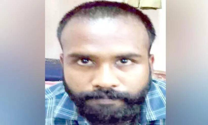 ചാരായം പിടികൂടി ചാരായം പിടികൂടി