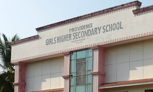 പ്രൊവിഡന്‍സ് സ്കൂളിലെ ശിരോവസ്ത്ര വിലക്ക്: വിദ്യാര്‍ഥിനിയുടെ പിതാവ് പരാതി നല്‍കി