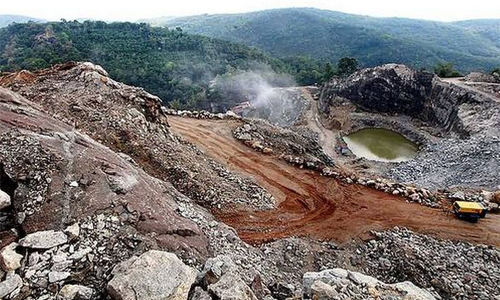 വിഴിഞ്ഞം തുറമുഖത്തിന് പാറപൊട്ടിക്കുന്നതിൽ നിയമ ലംഘനം : കലക്ടർ പാറമട സന്ദർശിക്കണമെന്ന് മനുഷ്യാവകാശ കമീഷൻ