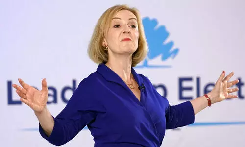 ഫ്രഞ്ച് പ്രസിഡന്റിനെക്കുറിച്ച പരാമർശം; പുലിവാലുപിടിച്ച് ലിസ് ട്രസ്