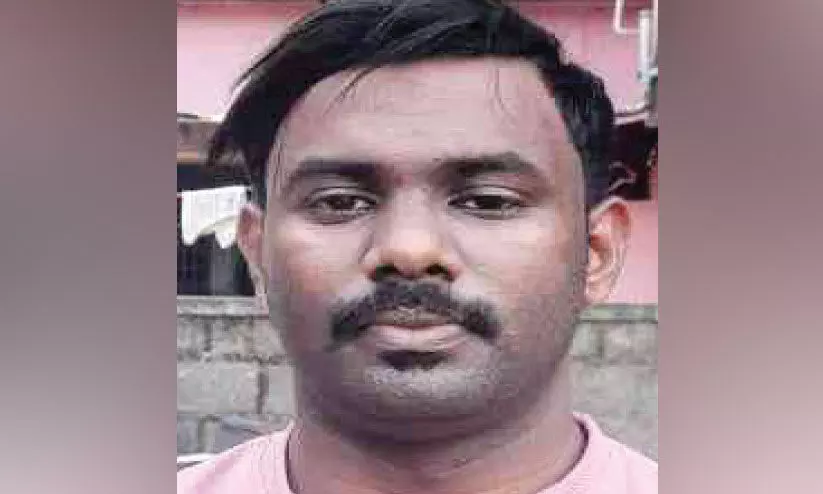 കാപ്പ ചുമത്തി നാടുകടത്തിയ പ്രതി താനൂരിൽ പിടിയിൽ കാപ്പ ചുമത്തി നാടുകടത്തിയ പ്രതി താനൂരിൽ പിടിയിൽ