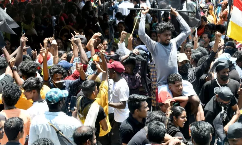 എന്തുകൊണ്ടാണ് വിഴിഞ്ഞം പദ്ധതിക്കെതിരെ നടക്കുന്ന സമരത്തോട് കേരളം ചേർന്നുനിൽക്കേണ്ടത്?; കെ.എ. ഷാജി എഴുതുന്നു എന്തുകൊണ്ടാണ് വിഴിഞ്ഞം പദ്ധതിക്കെതിരെ നടക്കുന്ന സമരത്തോട് കേരളം ചേർന്നുനിൽക്കേണ്ടത്?; കെ.എ. ഷാജി എഴുതുന്നു