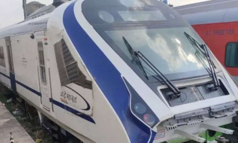 പരീക്ഷണ ഓട്ടത്തിൽ 180 കി.മീ വേഗത രേഖപ്പെടുത്തി വന്ദേ ഭാരത് ട്രെയിൻ പരീക്ഷണ ഓട്ടത്തിൽ 180 കി.മീ വേഗത രേഖപ്പെടുത്തി വന്ദേ ഭാരത് ട്രെയിൻ