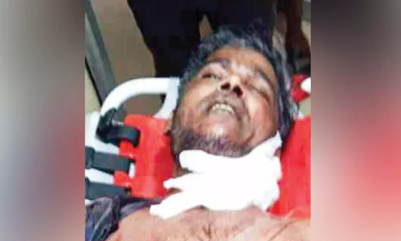 പട്ടാപ്പകൽ റോഡിൽ യുവാവിനെ വെട്ടി; പ്രതി പിടിയിൽ