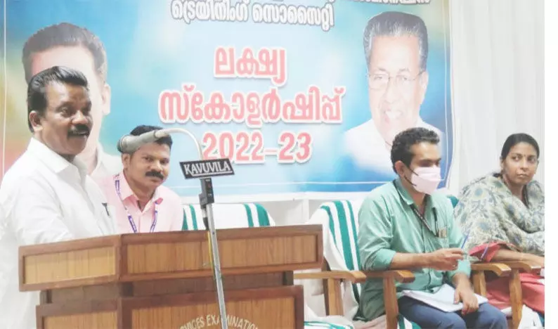 സ്വയം പര്യാപ്തതയിലേക്ക് എത്തുമെന്ന ഇഛാശക്തിയോടെ വിദ്യാർഥികൾ പഠിക്കണമെന്ന് കെ.രാധാകൃഷ്ണൻ സ്വയം പര്യാപ്തതയിലേക്ക് എത്തുമെന്ന ഇഛാശക്തിയോടെ വിദ്യാർഥികൾ പഠിക്കണമെന്ന് കെ.രാധാകൃഷ്ണൻ