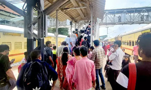 കണ്ണൂർ റെയിൽവേ സ്റ്റേഷൻ; യാത്രക്കാരെ കുടുക്കാൻ മേൽപാലവും ലിഫ്റ്റും