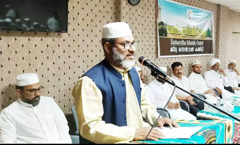 ഇന്ത്യൻ മുസ്ലിംകളുടെ പുരോഗതിക്ക് ക്രിയാത്മക പദ്ധതികൾ അനിവാര്യം -ഡോ. സുബൈർ ഹുദവി ചേകന്നൂർ ഇന്ത്യൻ മുസ്ലിംകളുടെ പുരോഗതിക്ക് ക്രിയാത്മക പദ്ധതികൾ അനിവാര്യം -ഡോ. സുബൈർ ഹുദവി ചേകന്നൂർ